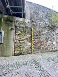 Hochwassermarke unter der Prinzregent-Luitpold-Brücke ©Robert Hartl