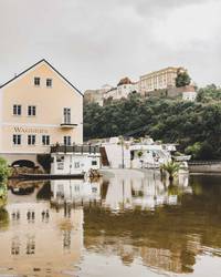 Hochwasser in Passau (Wagner`s Restaurant an der Donau) ©Tim Kurzweg