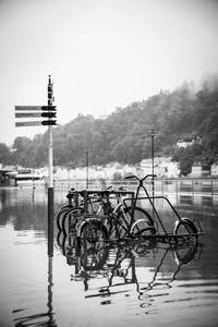 Hochwasser in Passau (Fahrradständer in der Passauer Altstadt) ©Tim Kurzweg